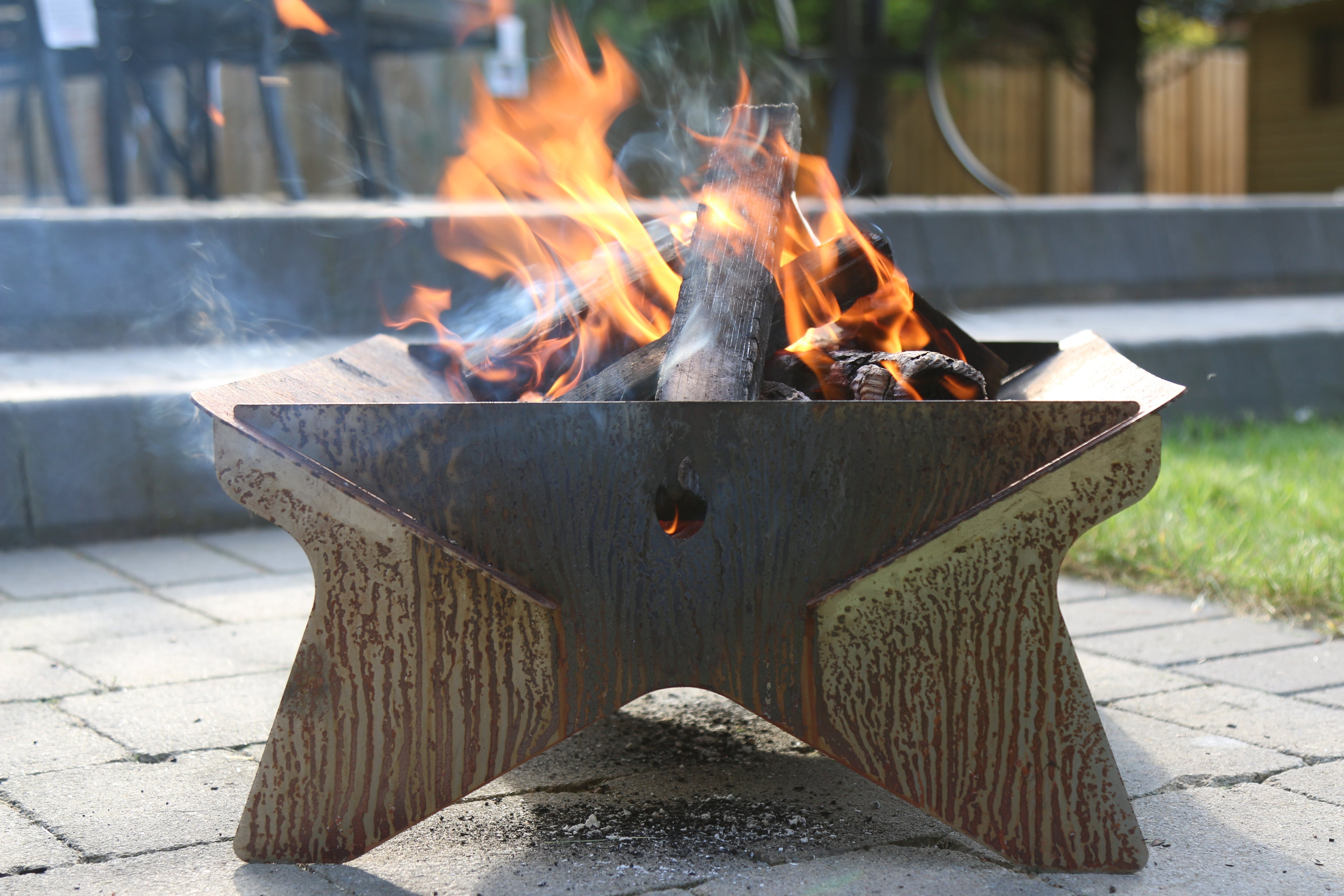 LAVABOX Original Fire-Pit.